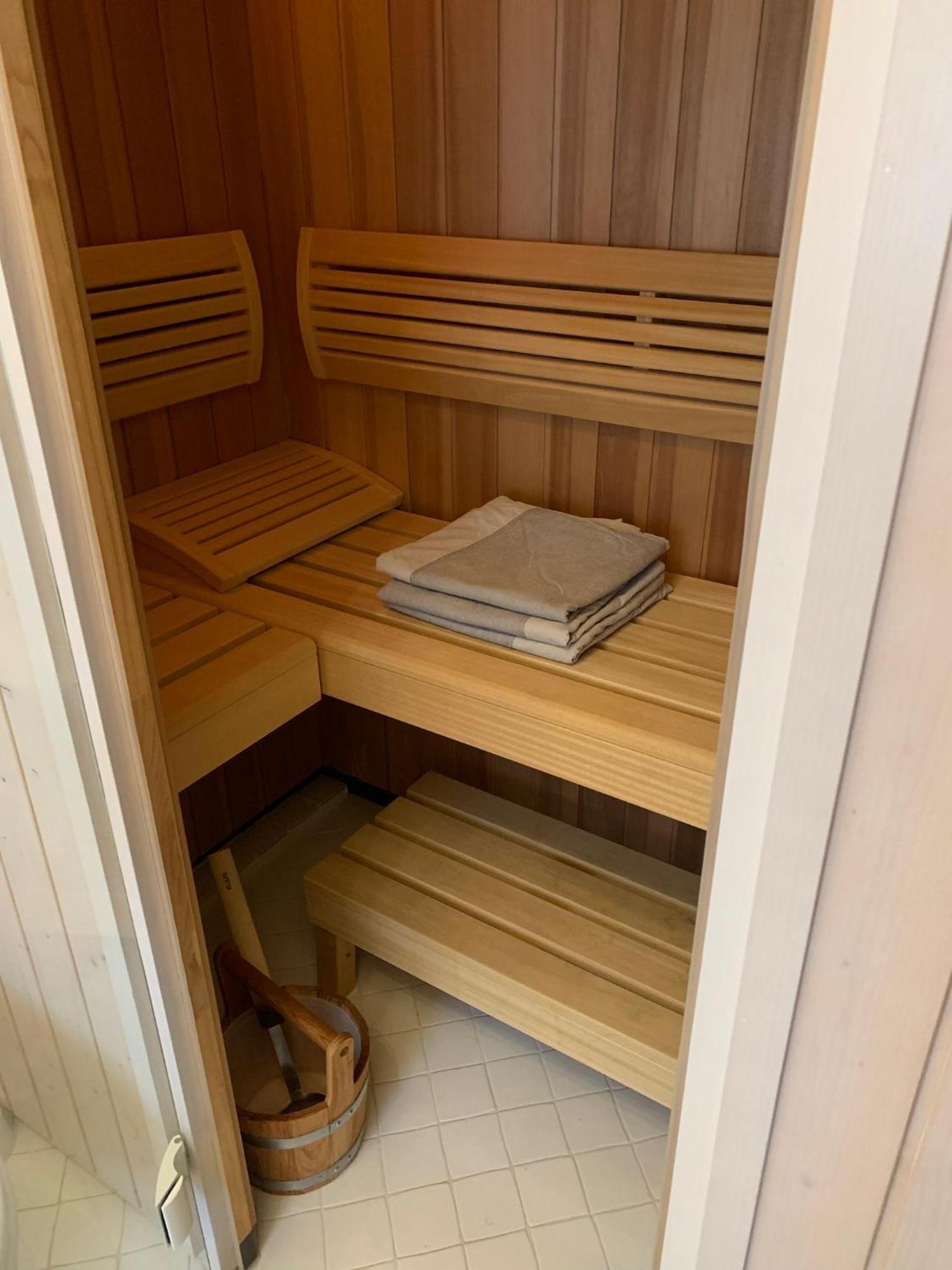 Garmisch Lux Apartment Mit Sauna ภายนอก รูปภาพ